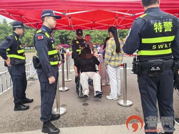 暖心护考！枣庄高新区公安分局全力护送轮椅考生圆梦考场